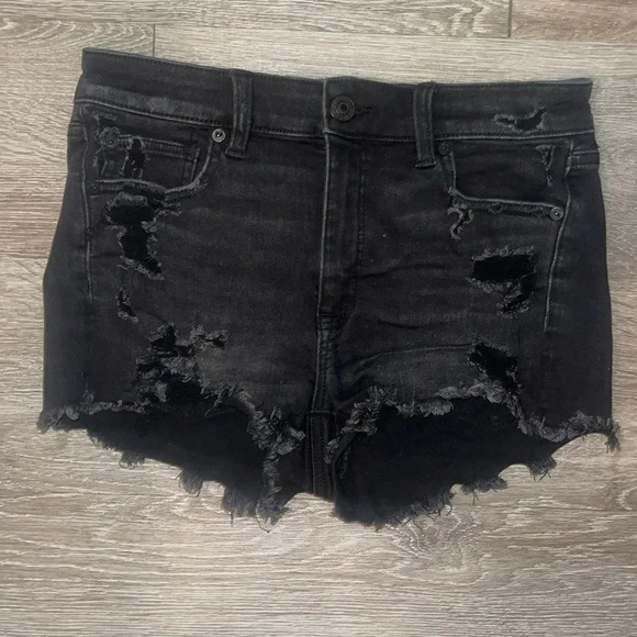 American Eagle size 8 black denim distressed jean shorts - Picture 1 of 6